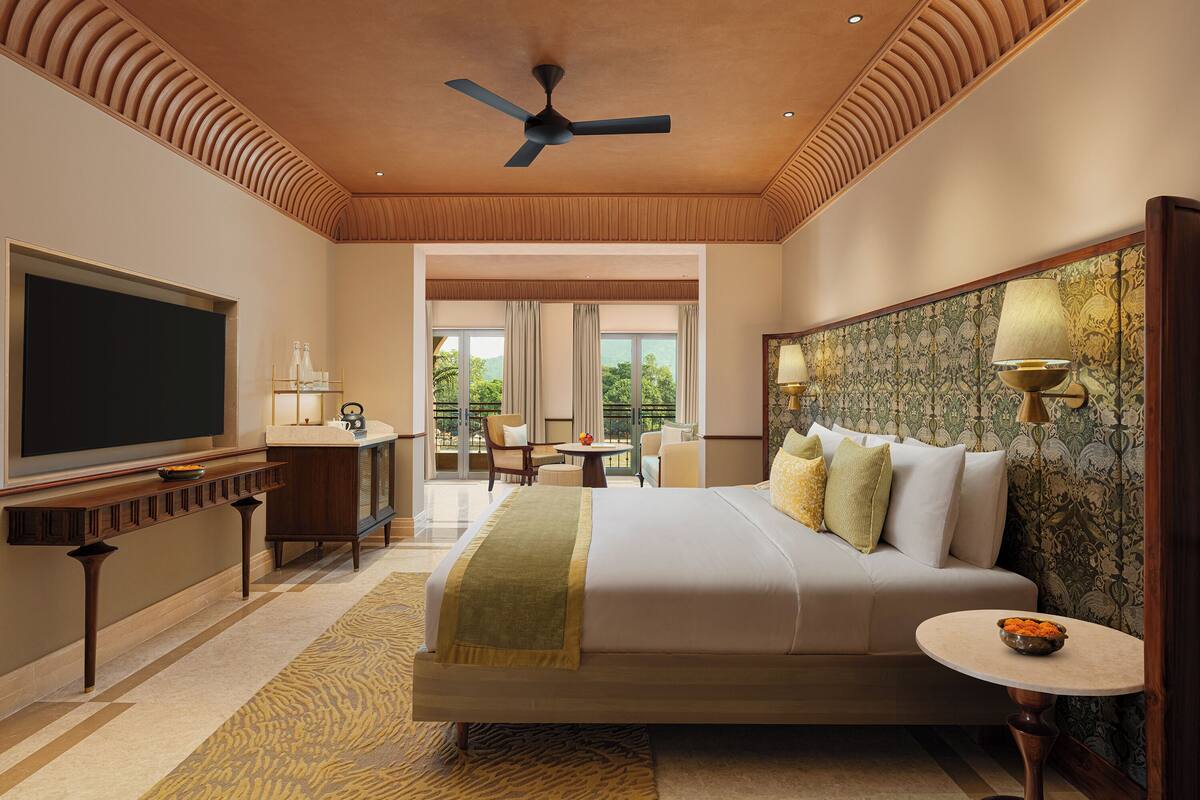 grand room, river view (premium) | 1 bedroom, premium bedding, in-room safe, desk