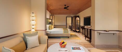 Grand Room, River View (Premium) | 1 bilik tidur, peralatan tempat tidur premium, peti besi dalam bilik