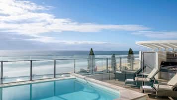 Minibar, coffres-forts dans les chambres, fer et planche à repasser