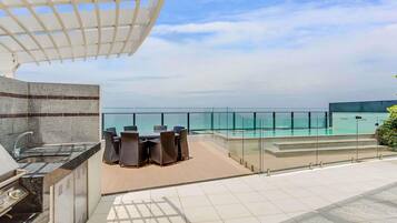 Minibar, in-room safe, iron/ironing board, cribs/infant beds