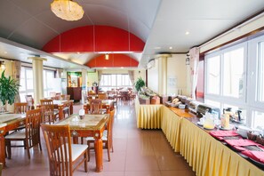 Frühstück, Mittagessen und Abendessen