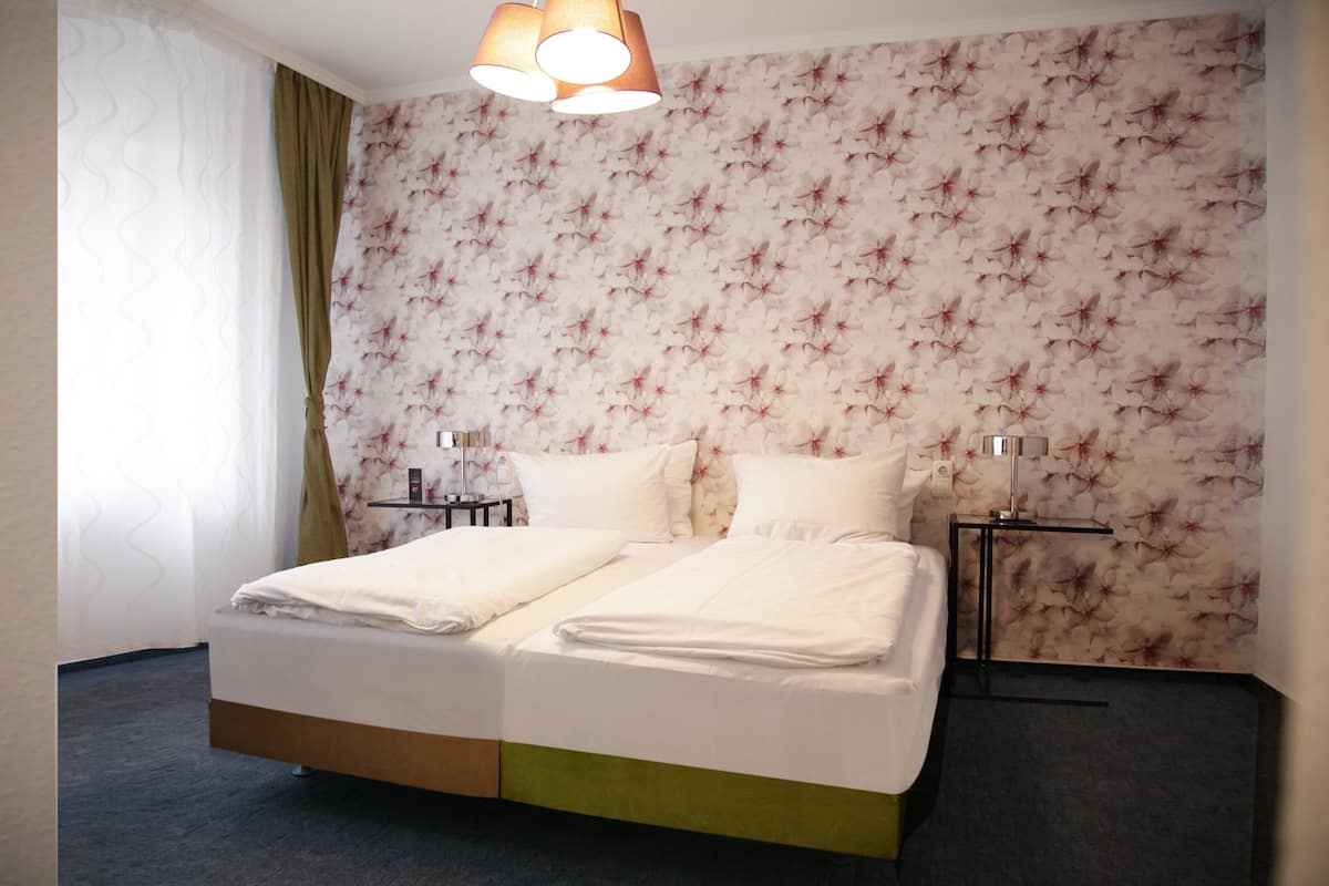 Chambre Familiale, vue cour intérieure