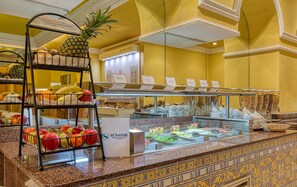 Daily buffet breakfast (EUR 13.5 per person) - Senator Marbella Hotel (Marbella)