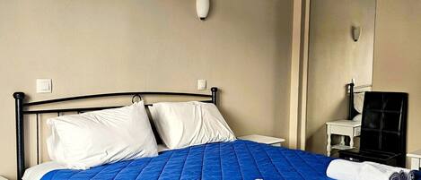 Studio room for 2 | Verdunkelungsvorhänge, kostenloses WLAN, Bettwäsche