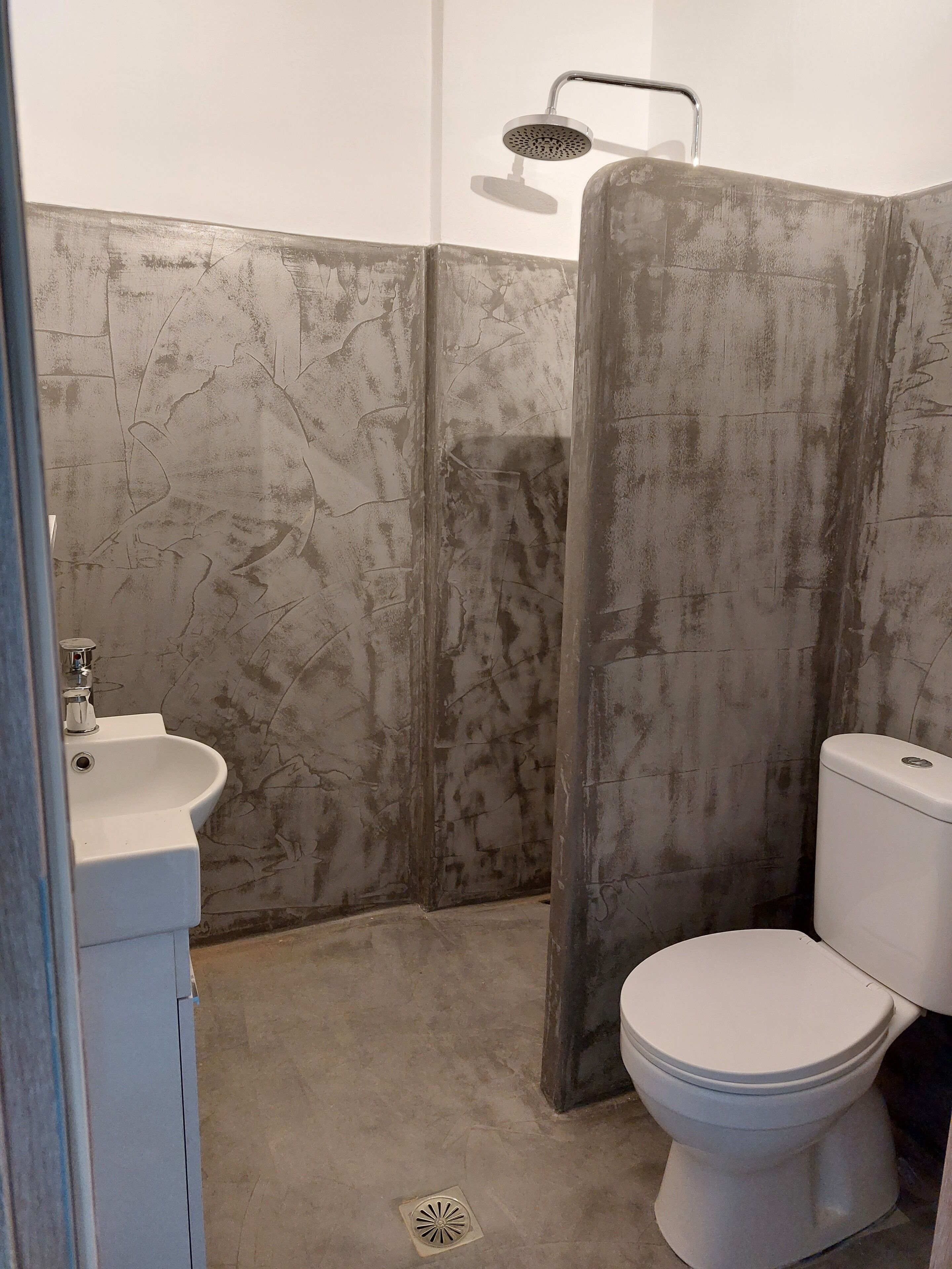 one bedroom apartment for 4 people a | bathroom | shower, hair dryer, slippers, towels