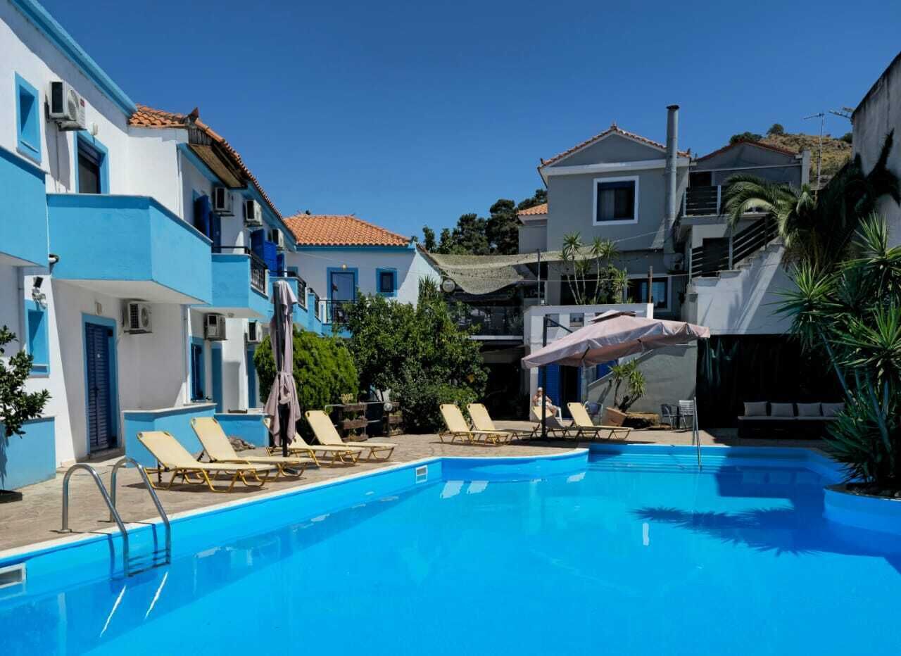 One Bedroom Apartment for 5 | Balcón