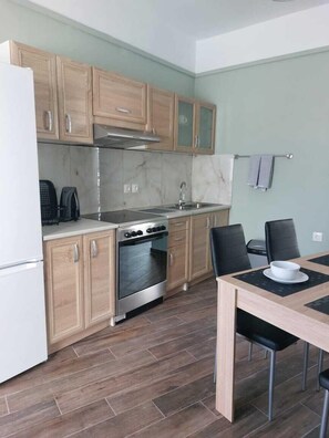 One Bedroom Apartment for 4 people B | Private kitchen | Full-size fridge - Omega Rooms Anaxos (Lesvos)
