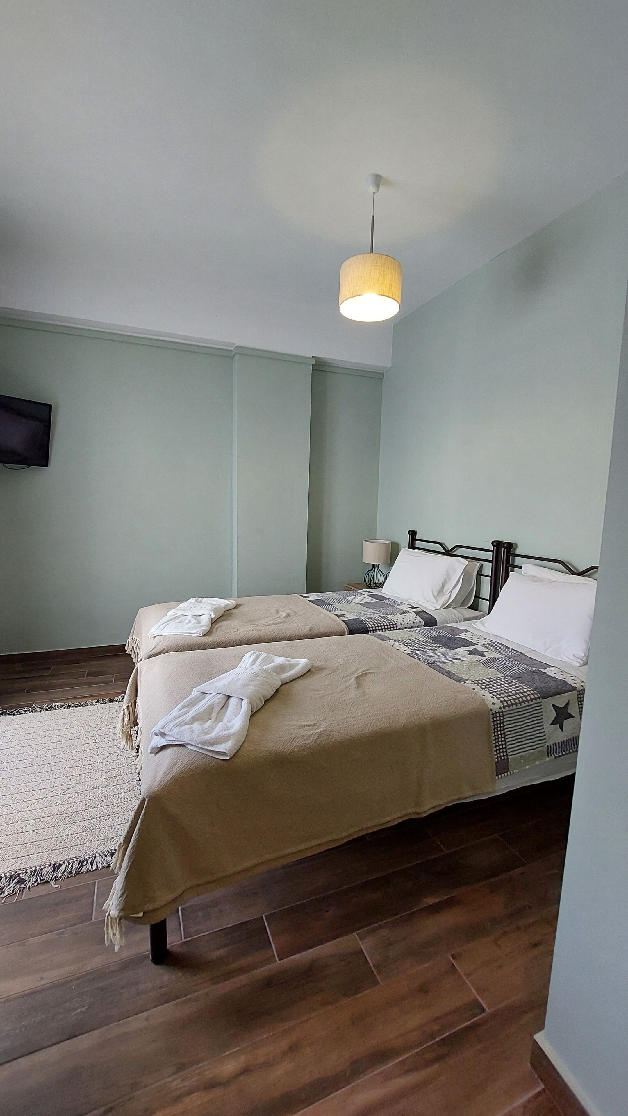 1 bedroom, blackout curtains, free wifi, bed sheets