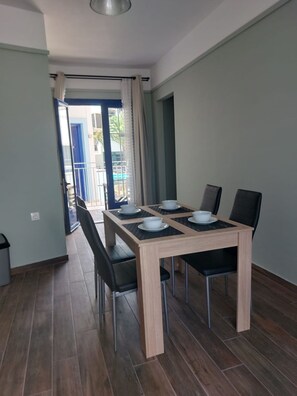 One Bedroom Apartment for 4 people B | Cocina privada | Frigorífico grande