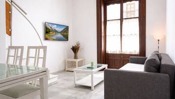 Apartment, 3 Schlafzimmer | Hochwertige Bettwaren, VerdunkelungsvorhÀnge, kostenloses WLAN