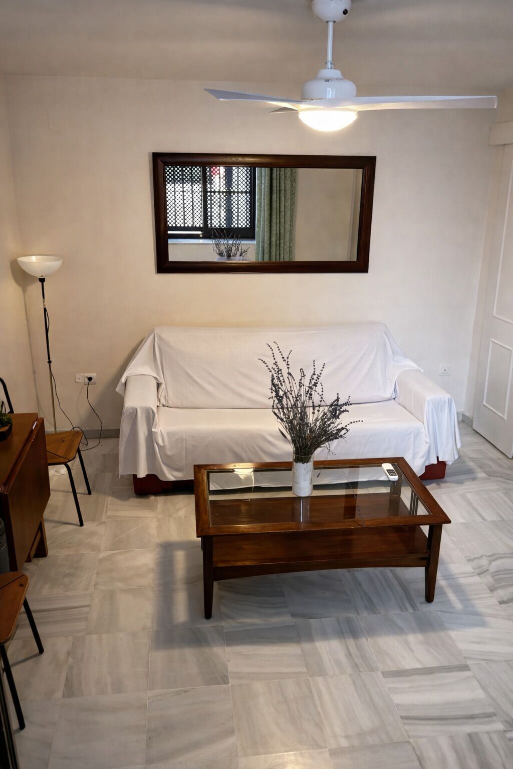 ทีวีจอแบน