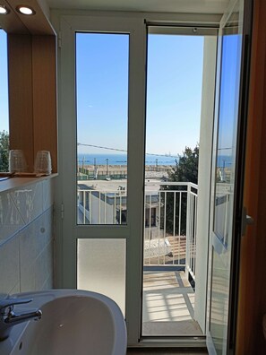 Double Room, Sea View (Matrimoniale) | Minibar, in-room safe, desk, free WiFi