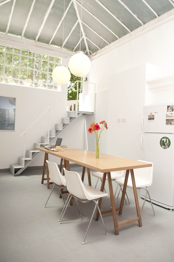 Espresso maker, coffee/tea maker, fridge, microwave - Palermo Hollywood House (Buenos Aires)