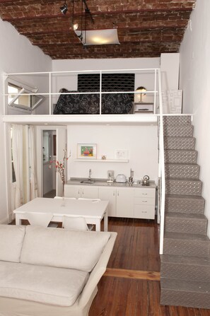 Premium bedding, down duvets, in-room safe, individually decorated - Palermo Hollywood House (Buenos Aires)