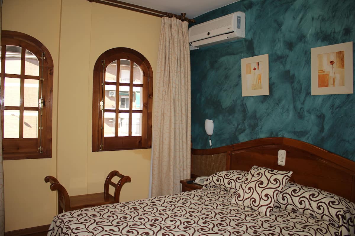 Desk, laptop workspace, blackout drapes, WiFi (free)