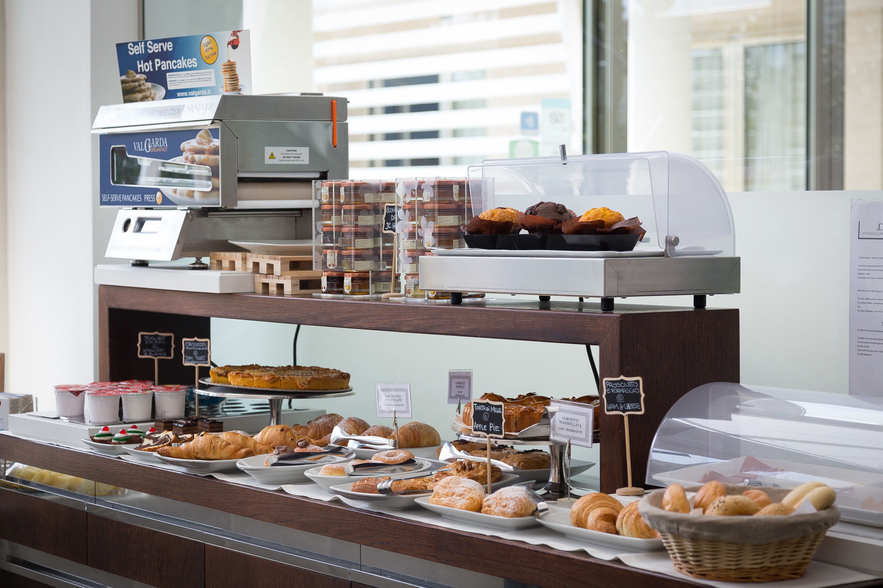 daily buffet breakfast (eur 10 per person)