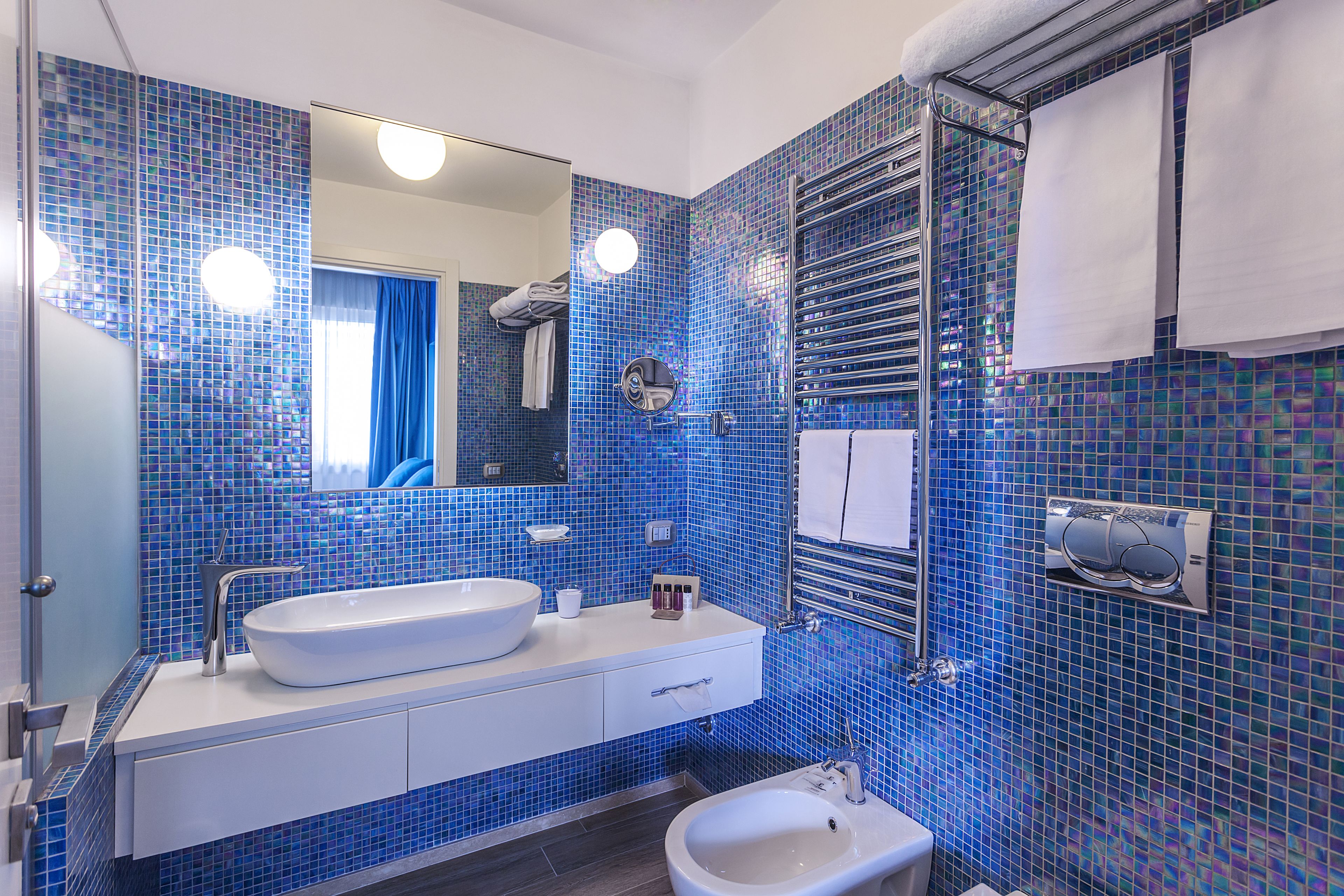 rainfall showerhead, free toiletries, hair dryer, bidet