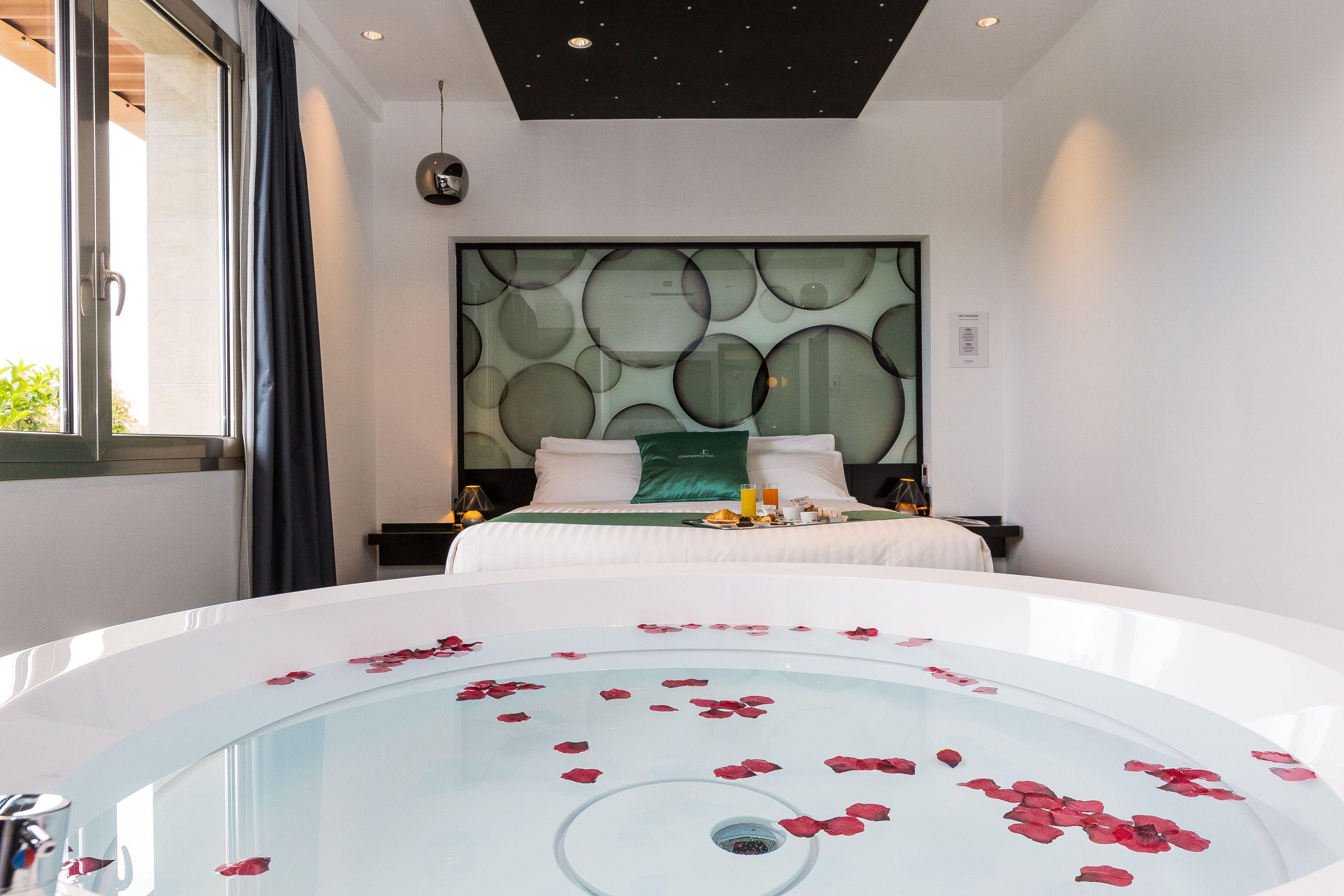 junior suite | premium bedding, free minibar items, in-room safe