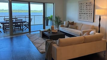 豪華公寓, 2 間臥室 | 起居區 | LCD 液晶電視