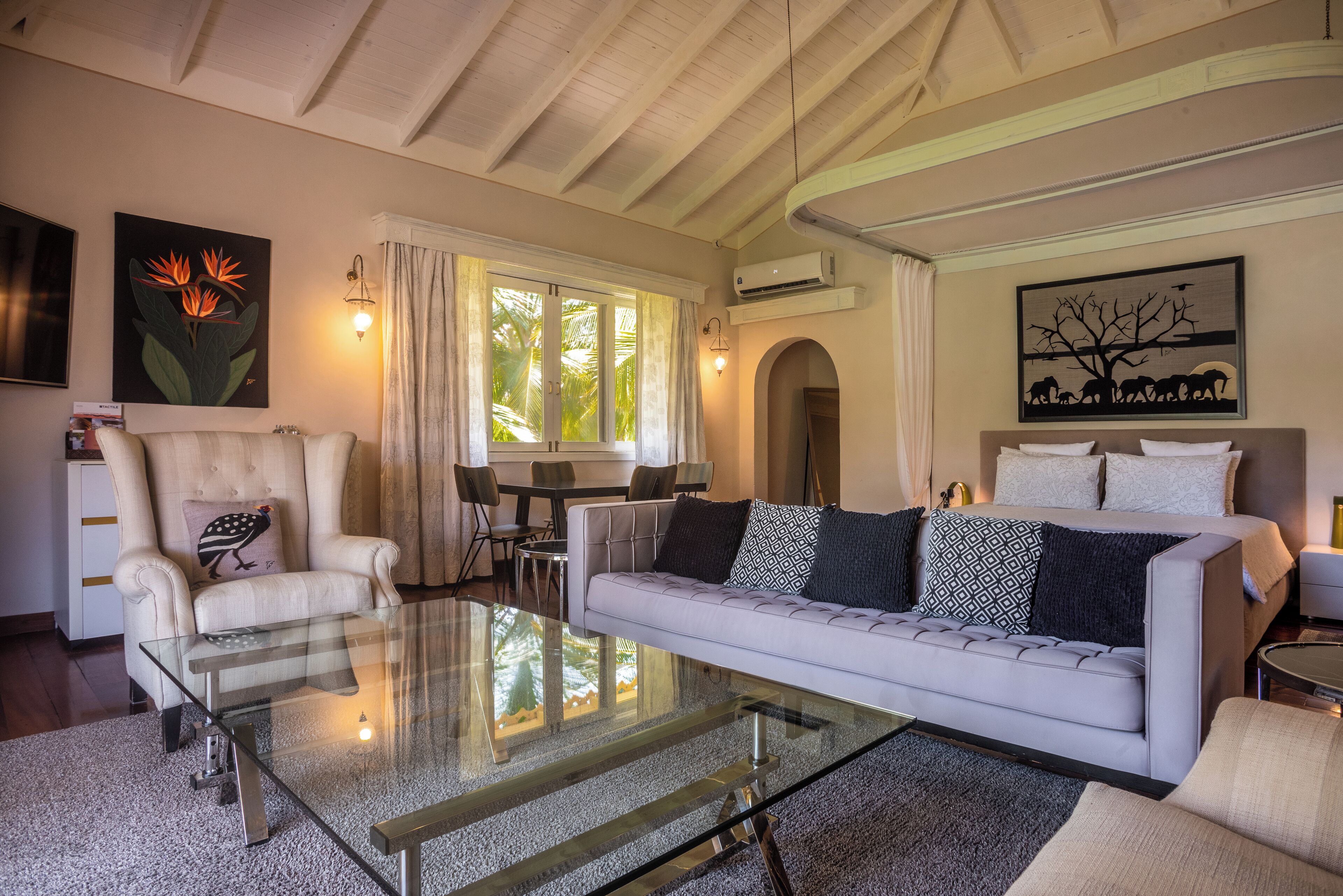 TV LCD 32-inch có truyền hình vệ tinh, TV 