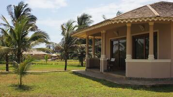 Frette Italian sheets, hypo-allergenic bedding, Select Comfort beds