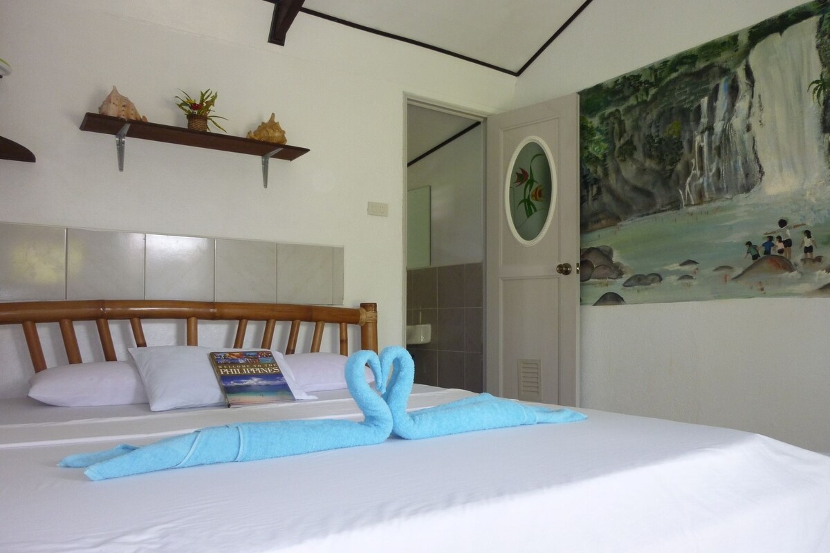 Cottage Économique, 1 grand lit, accès piscine, en bord de piscine