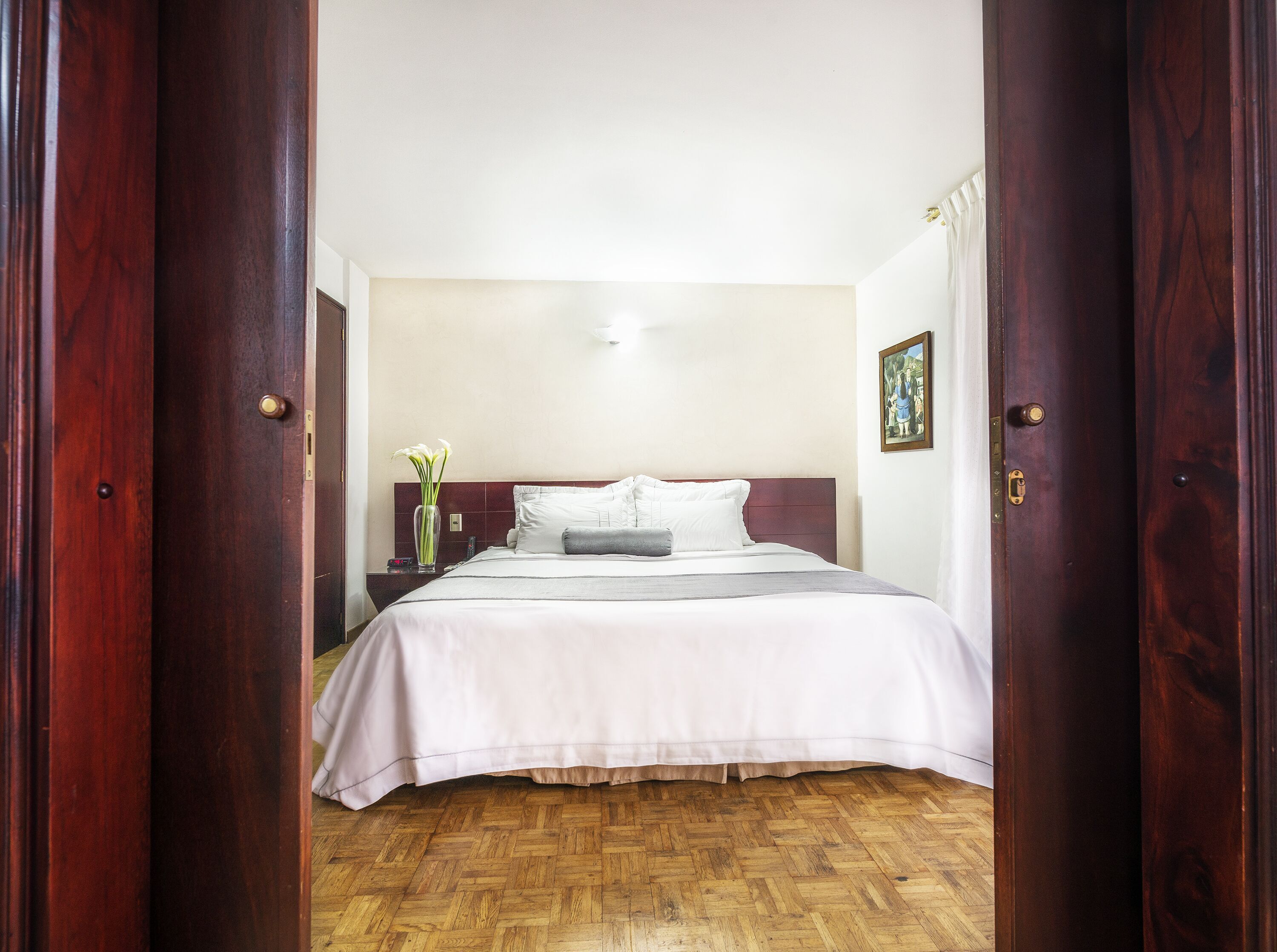 Hypo-allergenic bedding, down duvets, minibar, in-room safe