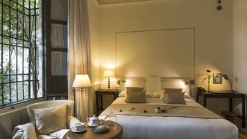 Habitación doble superior | Sábanas de algodón egipcio y edredones de plumas