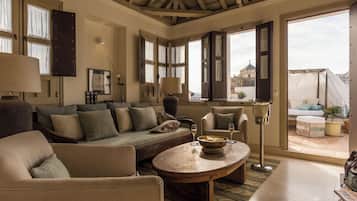 Junior Suite, 1 Queen Bed, Terrace | Egyptian cotton sheets, hypo-allergenic bedding, down comforters