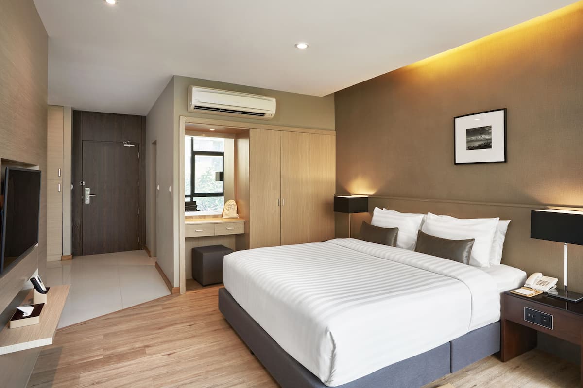 1 bedroom, free minibar items, in-room safe, desk