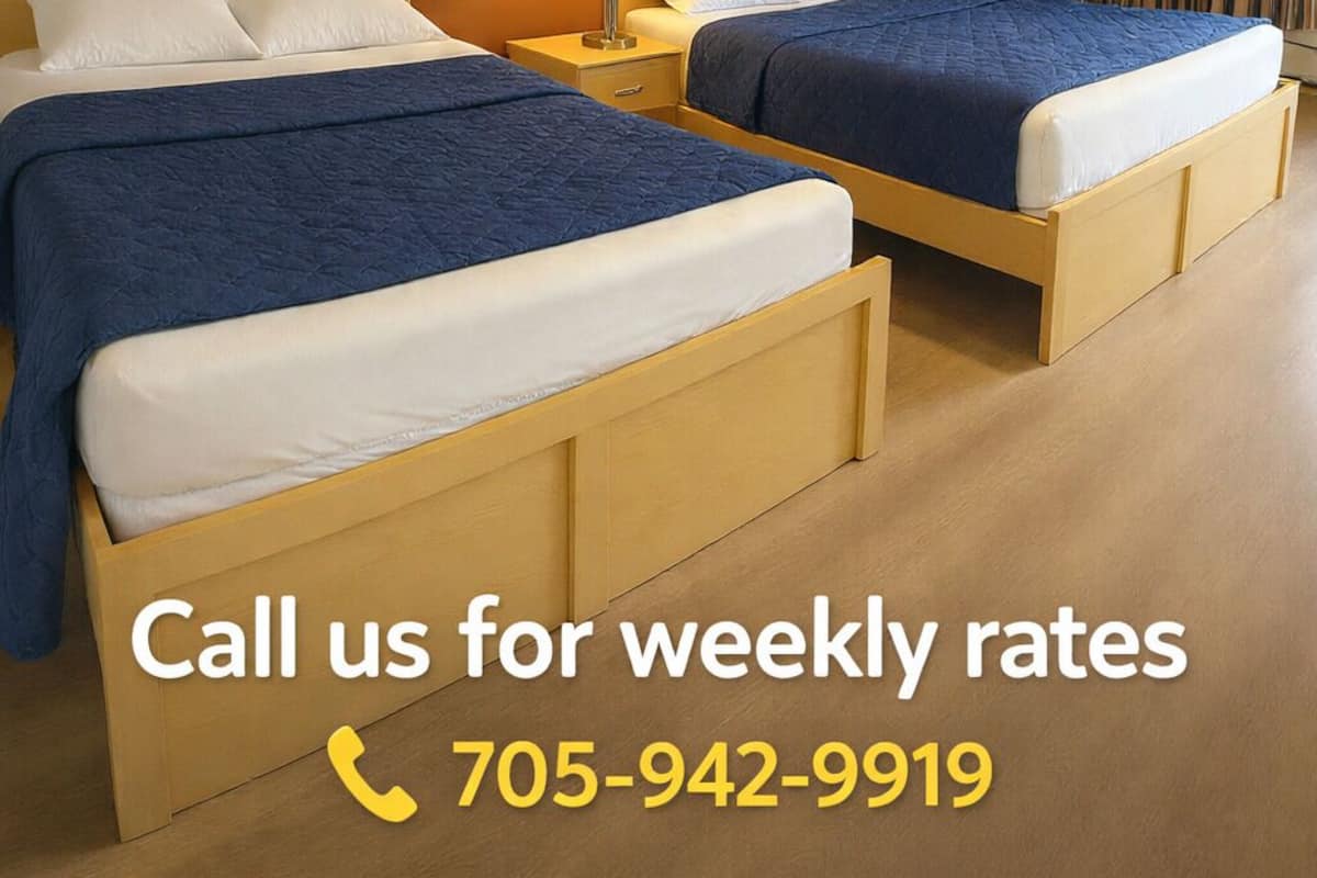 أغطية فراش متميزة وأسرّة بإسفنج يتكيف مع شكل الجسم ومكتب