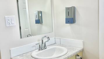 Separate tub and shower, free toiletries, hair dryer, towels