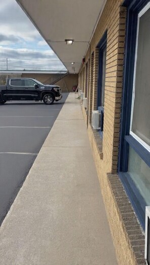 واجهة المنشأة