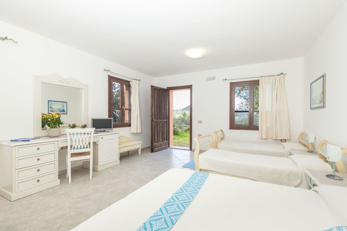 2 bedrooms, minibar, in-room safe, individually furnished
