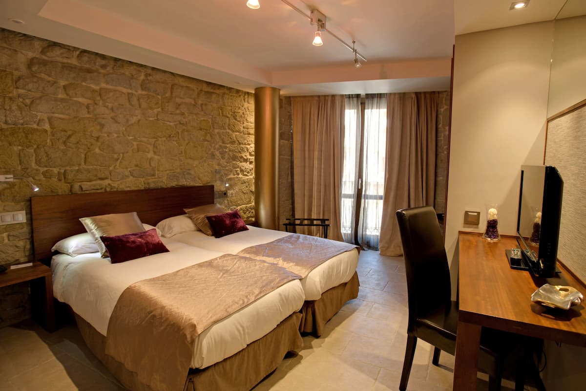 Superior Double Room | In-room safe, soundproofing, rollaway beds (surcharge), WiFi (free)