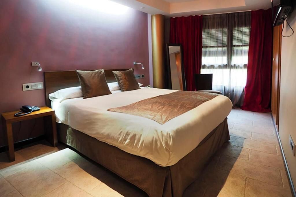 In-room safe, soundproofing, rollaway beds (surcharge), WiFi (free)