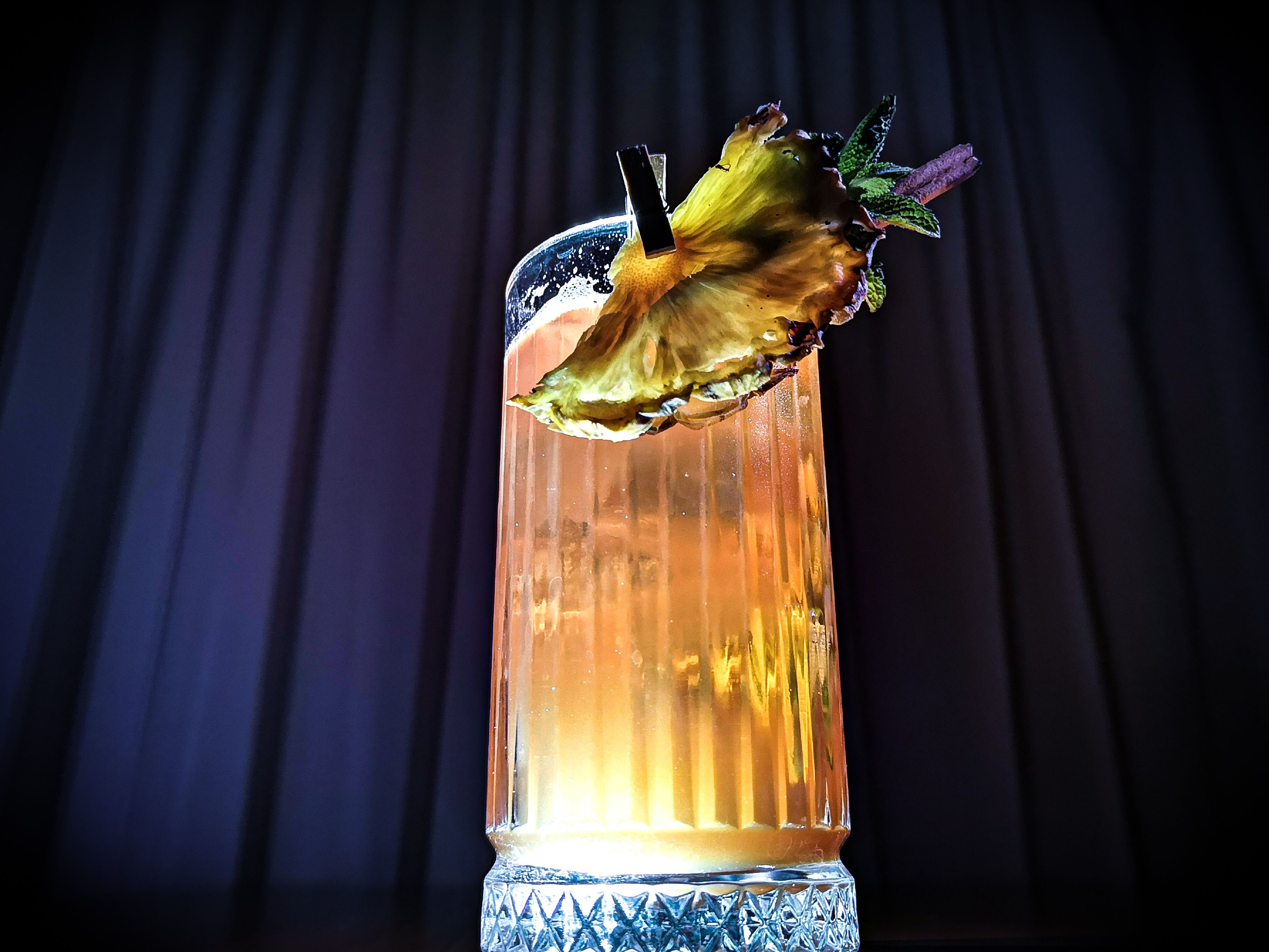 lunch and dinner served, garden views