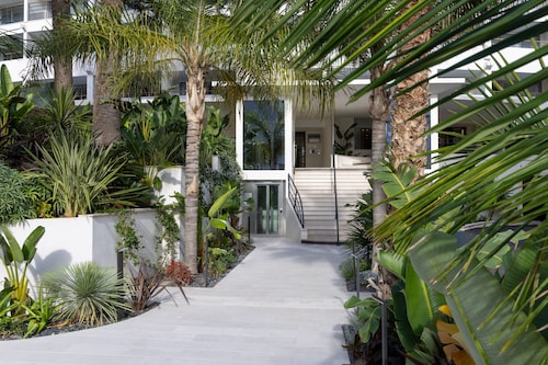 Staybridge Suites Cannes Centre by IHG