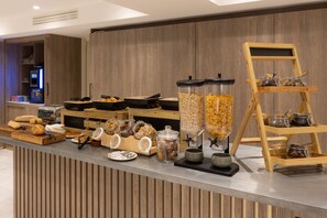 Free daily buffet breakfast - Staybridge Suites Cannes Centre by IHG (Cannes)