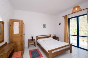 Free WiFi - Little Bay Apartments (Chania)