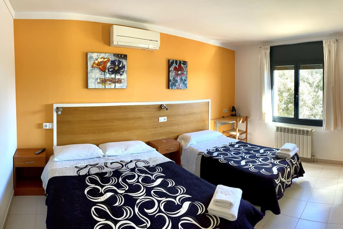 Standard Studio | 1 bedroom, memory foam beds, individually furnished, desk
