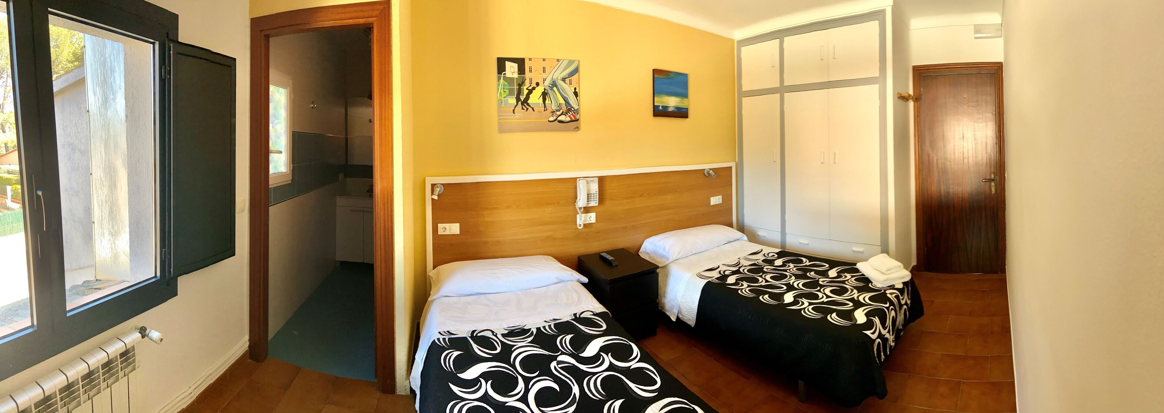 double room | 1 bedroom, memory-foam beds, individually furnished, desk