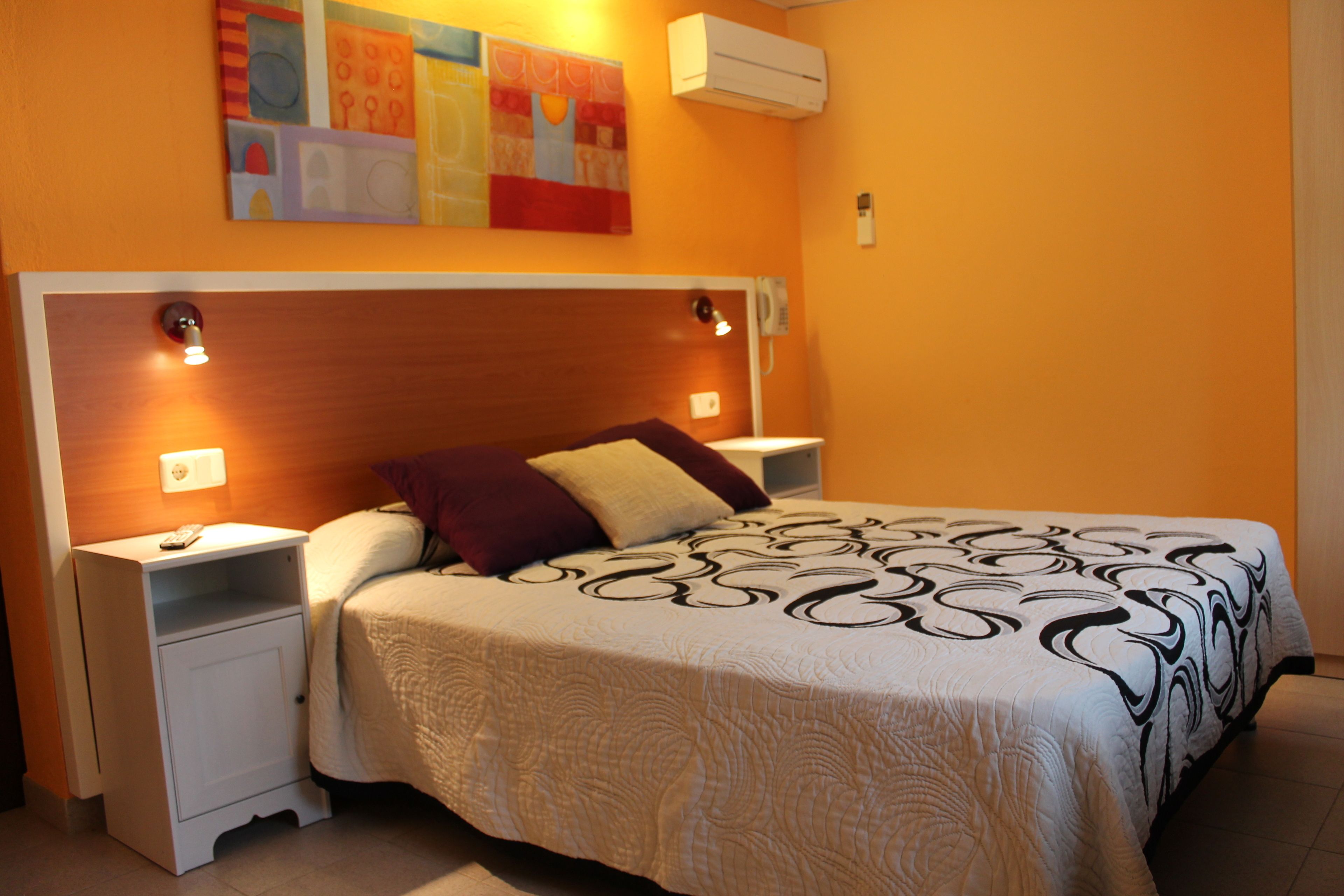 double room | 1 bedroom, memory-foam beds, individually furnished, desk