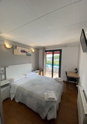 Doppelzimmer | 1 Schlafzimmer, Betten mit Memory-Foam-Matratzen