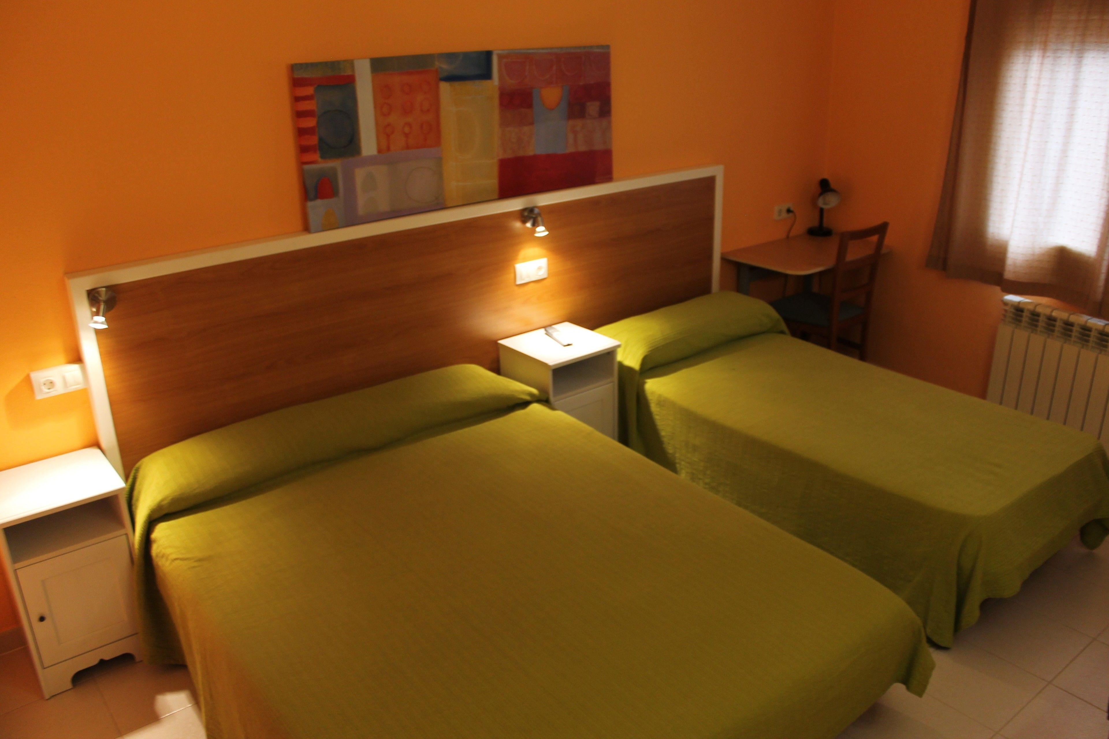 triple room | 1 bedroom, memory-foam beds, individually furnished, desk