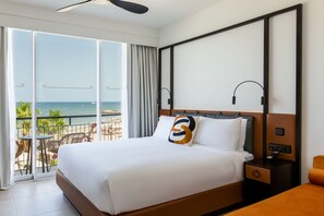 Premium Room, 1 Queen Bed, Sea View (Balcony)