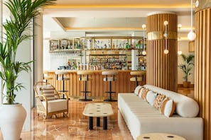 Bar sur le toit, vue sur la plage, ouvert tous les jours