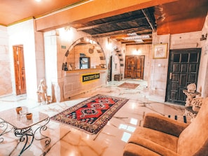 Quầy tiếp tân