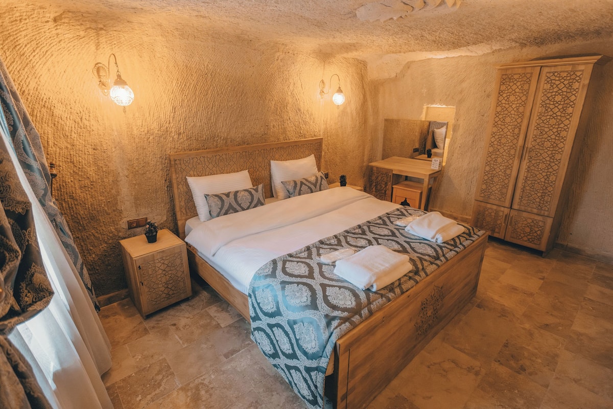 Garden Suite | 1 dormitorio, colchones con acolchado adicional, escritorio