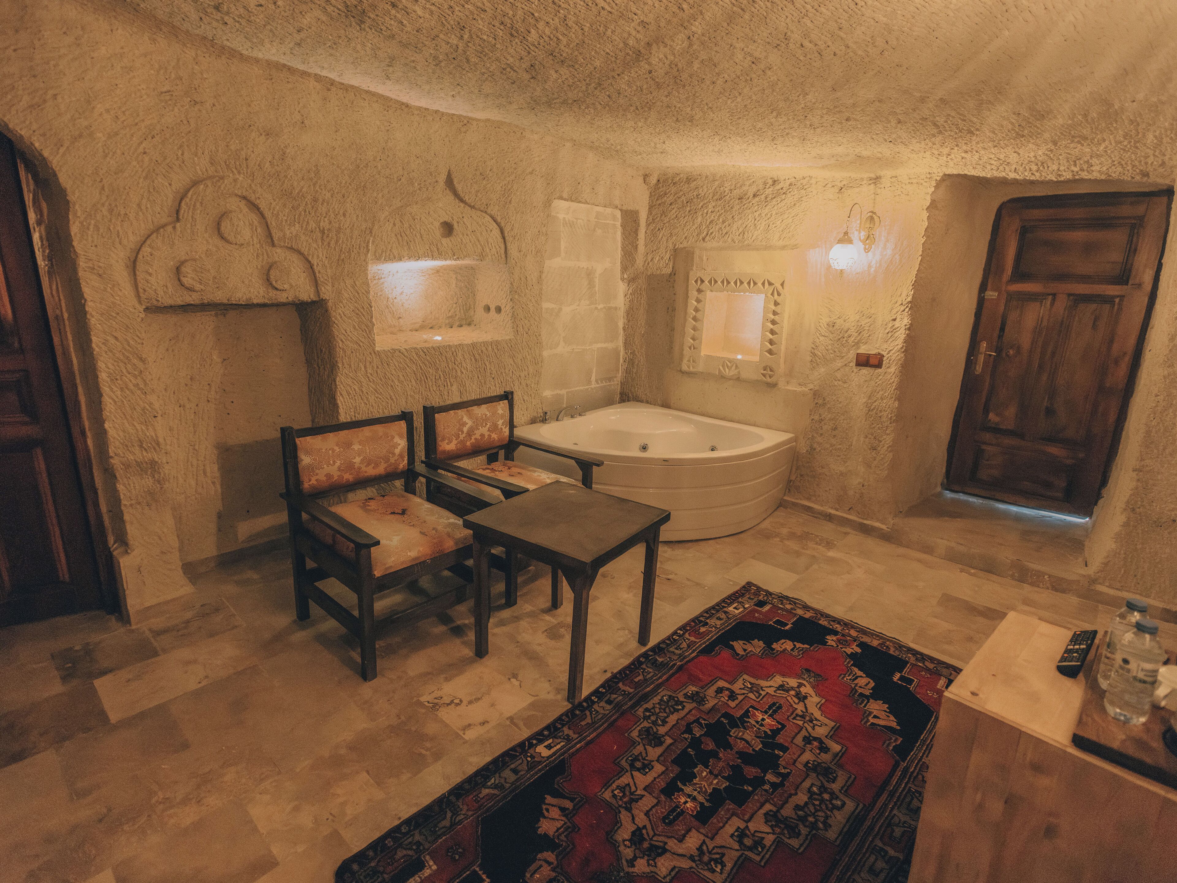 garden suite | 1 bedroom, pillow-top beds, desk, soundproofing